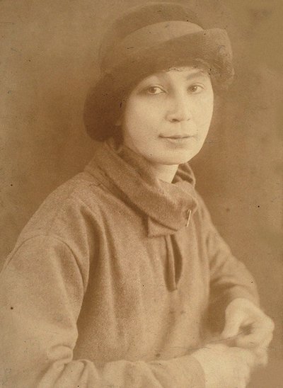 Natalia Sergeevna Goncharova 1881-1962 i Paris, 1917. af Unbekannt