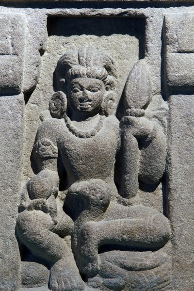 National Museum of India, Delhi. Karttikeya. Gupta, 6. århundrede A.D., Varanasi (Uttar Pradesh). Sten. Detalje. Indien. af Unbekannt