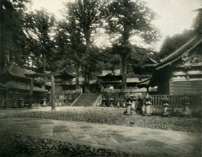 Et af mange templer i Nikko, Japan, et pilgrimssted med hellige helligdomme, 1936. af Unbekannt