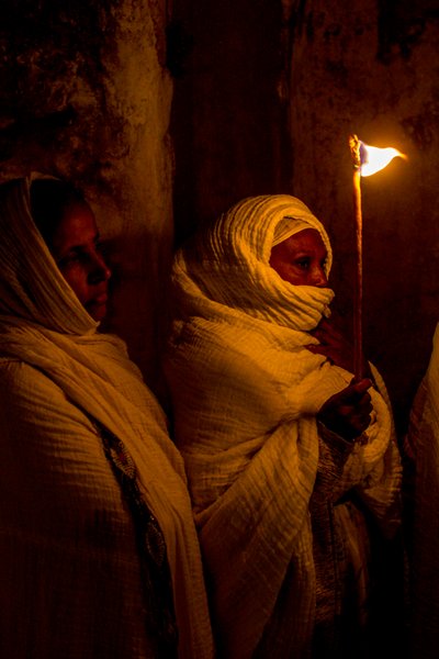 Ortodoks påskevagt ved den koptiske del af Den Hellige Grav, Jerusalem, Israel, 2018 (foto) af Unbekannt