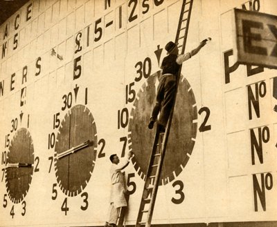 Malere på arbejde på White City-tasken, West London, 1932, 1933. af Unbekannt