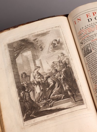Sognemuseum. Missal på latin. Graveringer fra Joachim Ballester. Papir og læder. 1700-tallet. af Unbekannt
