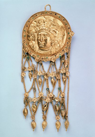 Vedhæng med hovedet af Athena Parthenos, tidligt 4. århundrede f.Kr af Unbekannt