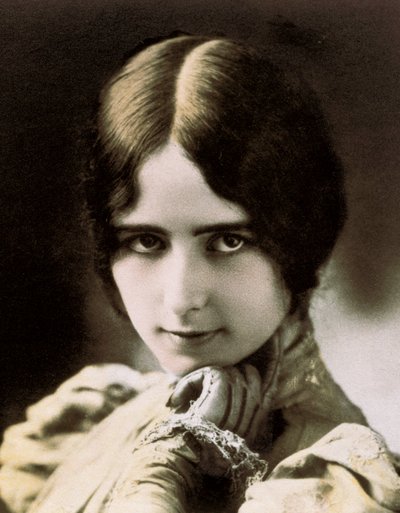 Portræt af Cleo de Merode. Foto, ca. 1900. af Unbekannt