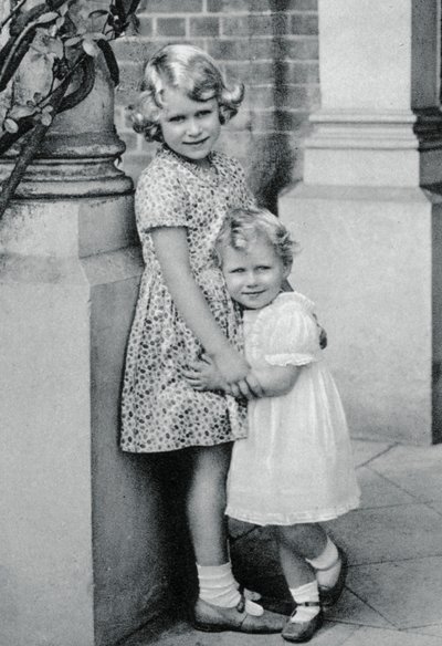 Prinsesser Elizabeth og Margaret Rose, 1932, 1937 af Unbekannt
