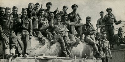 R.A.F. Ground Crews: Tripolitania, c1942-1943, 1945. af Unbekannt