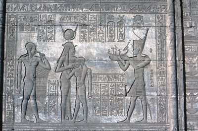 Relief på den romerske Mammisi, Hathors tempel, sen ptolemæisk og romersk, c125 f.Kr. - c60 e.Kr. af Unbekannt