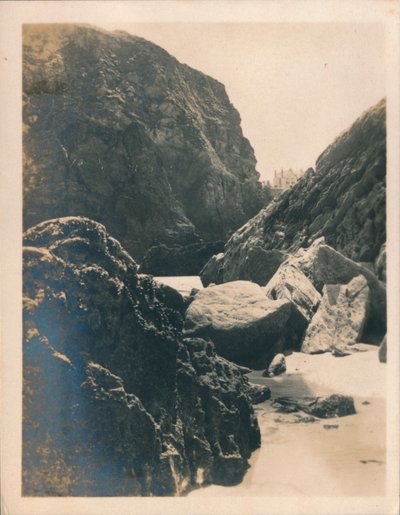 Rocks ved Newquay, 1927 af Unbekannt