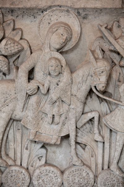 Romansk basrelief fra hovedstaden ved Autun-katedralen, der viser flugten til Egypten, Autun, Frankrig af Unbekannt