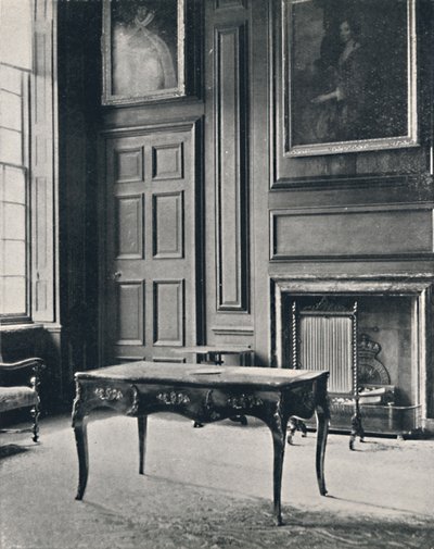 Værelse på Boughton House, med skorstensstykke fra det tidlige 18. århundrede, 1927 af Unbekannt