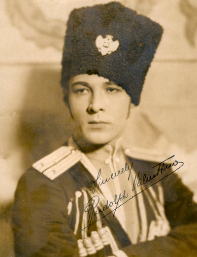 Rudolph Valentino 1895-1926, italiensk skuespiller, c1920