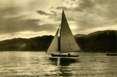 Sejlads på Wörthersee, Kärnten, Østrig, c1935. af Unbekannt
