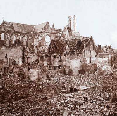 Soissons-katedralen, Soissons, Nordfrankrig, c1914-c1918. af Unbekannt