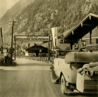 Start af Grossglockner High Alpine Road, Fusch an der Großglocknerstraße, Østrig, c1935. af Unbekannt