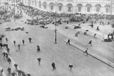 Gadekampe i Petrograd, Rusland, 17. juli 1917 af Unbekannt
