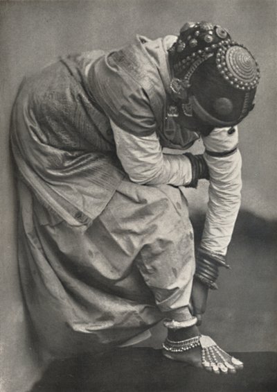 Tamulin med fod og hovedbeklædning, 1926 af Unbekannt