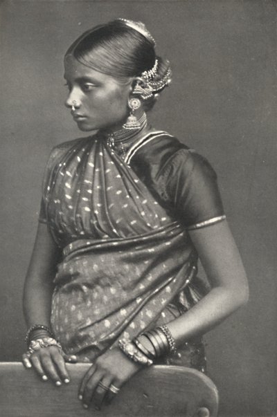 Tamulin med smykker, 1926 af Unbekannt