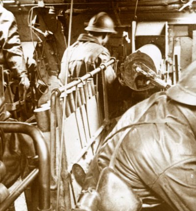 Tank interiør, c1914-c1918 af Unbekannt