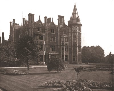 Taplow Court, Buckinghamshire, 1894. af Unbekannt