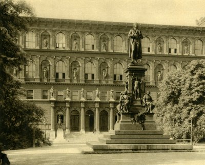 Kunstakademiet og Schiller-monumentet, Wien, Østrig, c1935. af Unbekannt