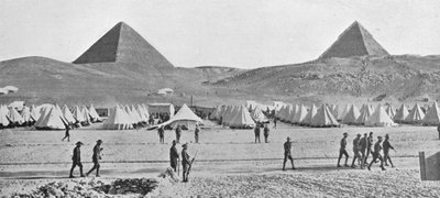 De australske tropper i Egypten slog lejr nær pyramiderne, 1914 af Unbekannt
