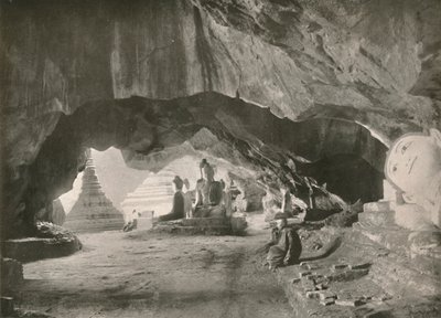 Hulerne ved Moulmein, 1900. af Unbekannt