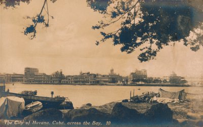 Byen Havana, Cuba, på tværs af bugten, c1930 af Unbekannt