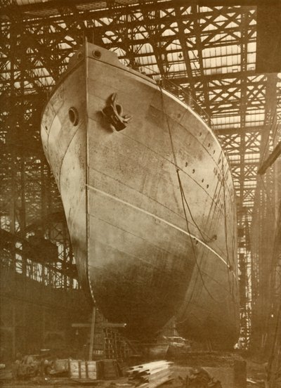 Cunard Aurania 14.000 tons på lagrene i Newcastle-On-Tyne, c1930. af Unbekannt