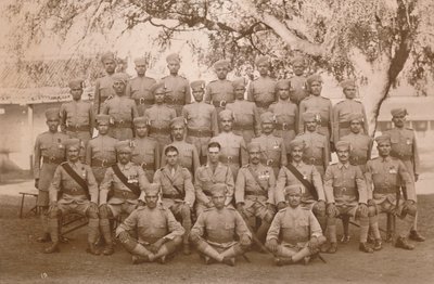 Den indiske deling fra den første bataljon, The Queens Own Royal West Kent Regiment. Poona, Indien, 1 af Unbekannt