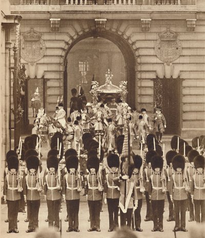 Kongen og Dronningen forlader paladset til deres kroning, 1937 af Unbekannt