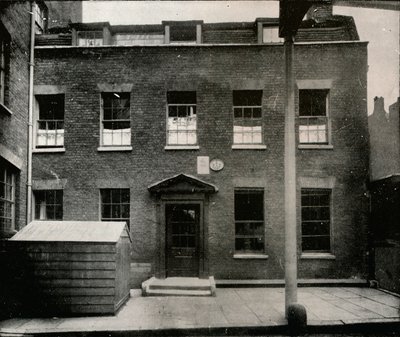 The Old Farm-House ved Tottenham Court Road, c1913 af Unbekannt