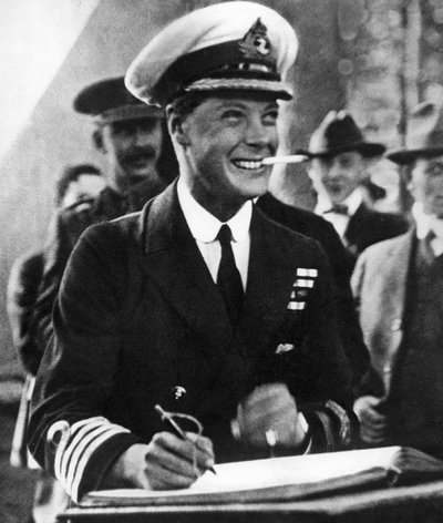 Prinsen af Wales underskriver en besøgsbog i Canada, c1920