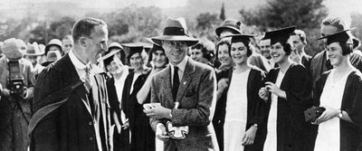 Prinsen af Wales med studerende i Grahamstown, Sydafrika, 1925 af Unbekannt