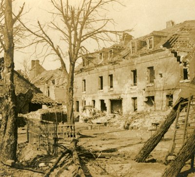 Glasværket i Soissons, Nordfrankrig, c1914-c1918 af Unbekannt
