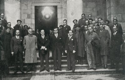 Lederen af ​​den baskiske regering (eller legendariske) Jose Antonio Aguirre og medlemmer af regeringen, Barcelona. Jubert Figueras Private Fond. af Unbekannt