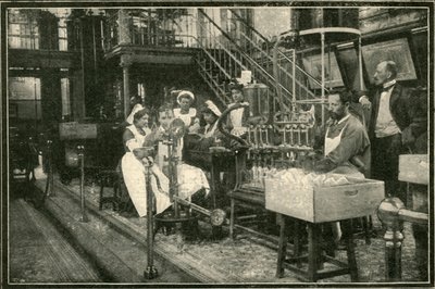 Dette er interiøret i et af zarernes destillerier, 1901. af Unbekannt