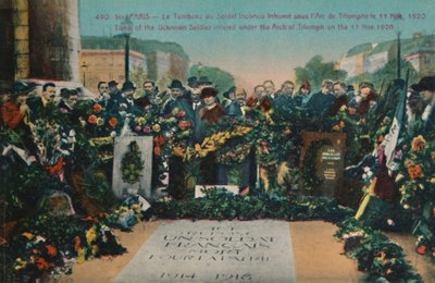 Den ukendte soldats grav begravet under Triumfbuen den 11. november 1920, Paris, c1920 af Unbekannt