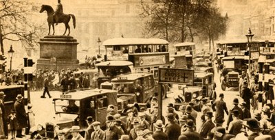 Trafik på Trafalgar Square, London, 1933. af Unbekannt