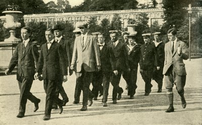 Træning af rekrutter i Royal Naval Volunteer Reserve, Første Verdenskrig, 1914, c1920. af Unbekannt