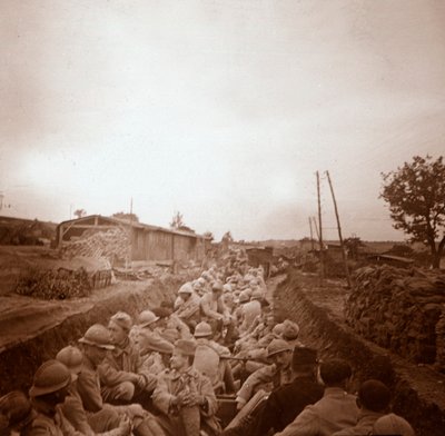 Tropper i åbne togvogne, Genicourt, Nordfrankrig, c1914-c1918 af Unbekannt