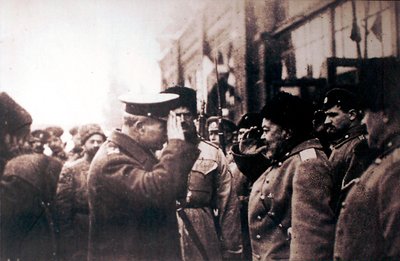 Den hvide russiske general Anton Denikin er den britiske generalmajor Frederick Poole, Rusland, 1918 af Unbekannt