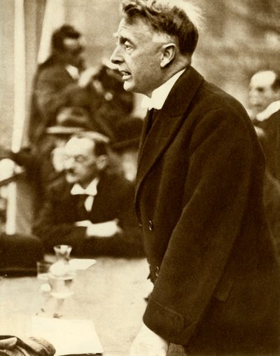 William Thomas Cosgrave holder en tale, Dublin, Irland, 1922, 1935. af Unbekannt