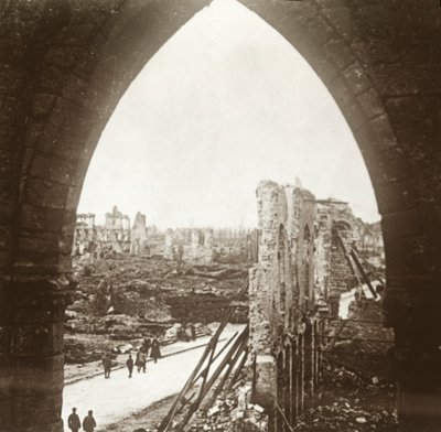 Ypres i ruiner, Flandern, Belgien, c1914-c1918 af Unbekannt