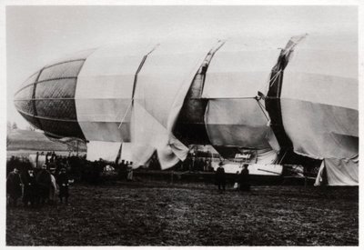Zeppelin LZ2 efter dens ødelæggelse, 1906 1933 af Unbekannt