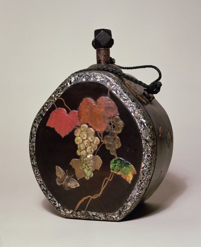 Sake-kolbe indlagt med perlemor, japansk, formentlig 1800-tallet af Unbekannt Unbekannt
