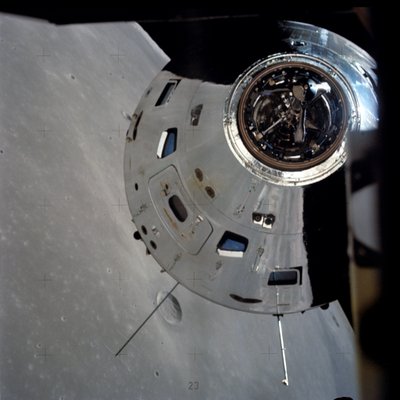 Apollo 17 Command/Service moduler fotograferet fra månemodul i kredsløb af Unbekannt