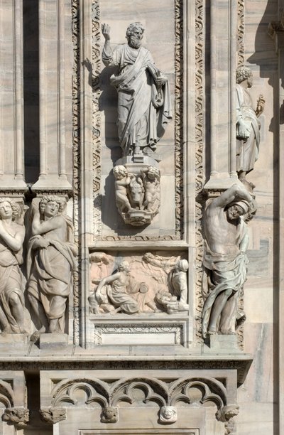 Arkitektur: statue af Sankt Lukas (1811) og lavt relief, der repræsenterer englens udseende for Samsons mor (1659). Detalje af facaden af katedralen (kuppel eller duomo) i Milano Italien af Unbekannt