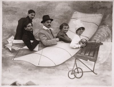 Kunst. Fotografering. Folk på et fly. Foto i en messe, Ungarn af Unbekannter Künstler