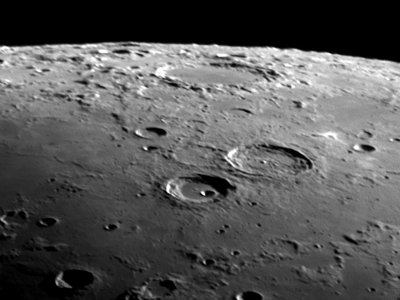 Atlas og Hercules Craters, 25. maj 2004 af Unbekannter Künstler