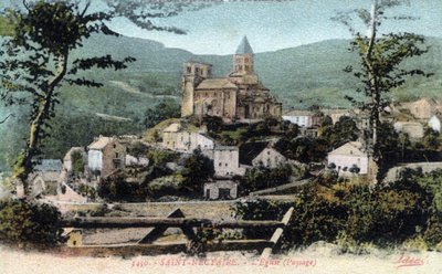 Auvergne, Puy-de-Dome (63), Saint Nectaire (Saint-Nectaire): udsigt over landsbyen og kirken, slutningen af det 19.-begyndelsen af det 20. århundrede - Postkort af William M. Timlin